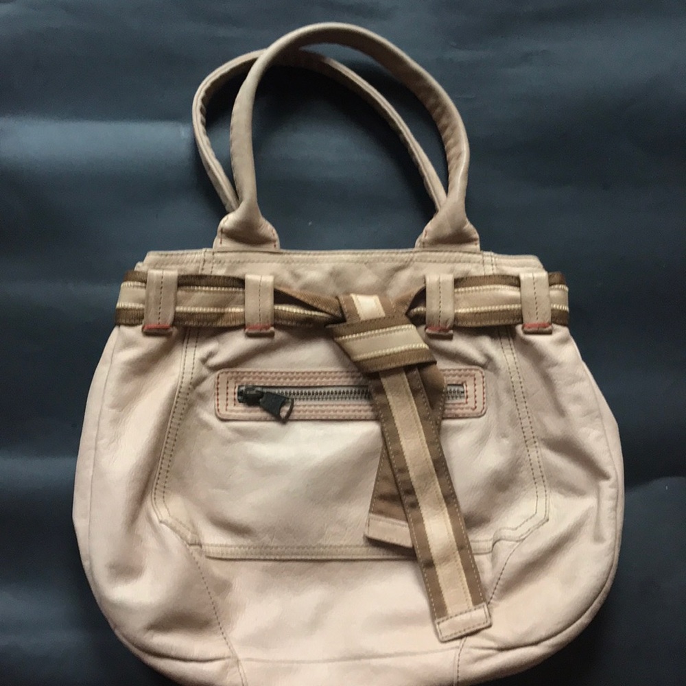 Gap leather bag